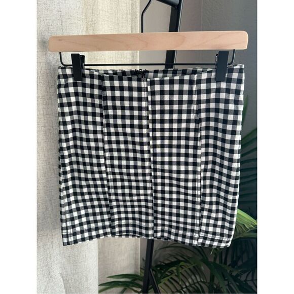 Free People Black White Gingham Stretch Modern Femme Shape Mini Skirt Size 2‎ - Picture 2 of 6